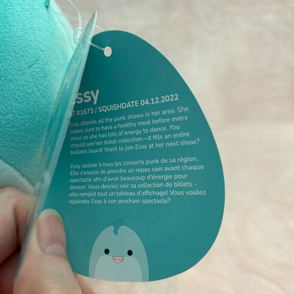 Essy the Eel Squishmallow - Picture 3 of 5